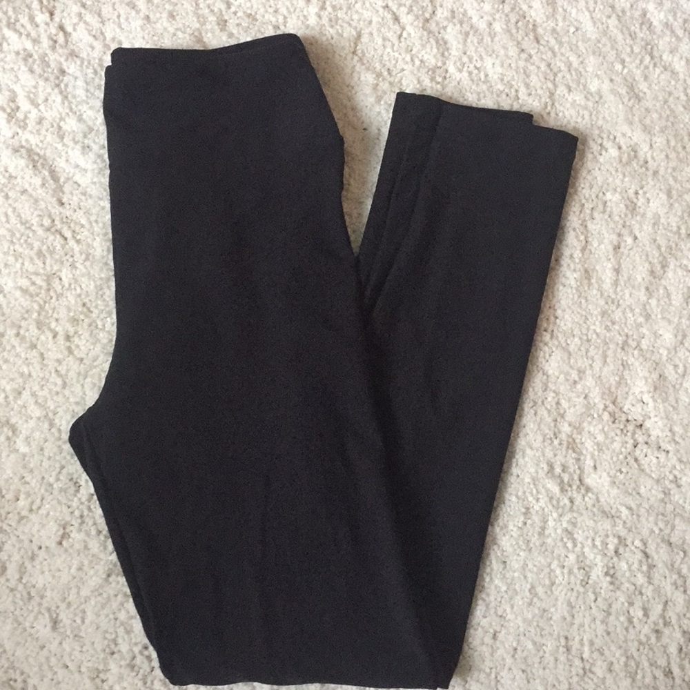 Lula Roe one size black legging